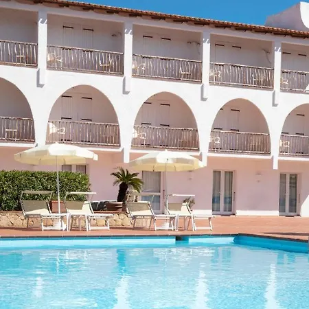 Club Cormorano Szálloda Baja Sardinia