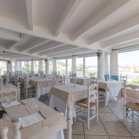 Club Cormorano Szálloda 4*