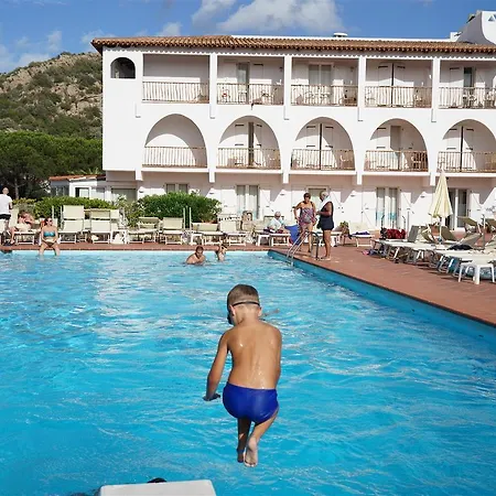 Club Cormorano Szálloda