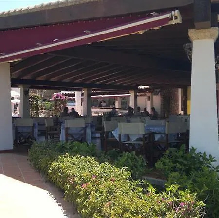 Szálloda Club Cormorano 4*