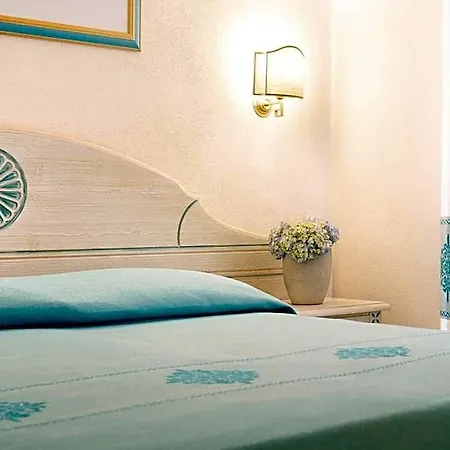 Hotel Club Cormorano 4*