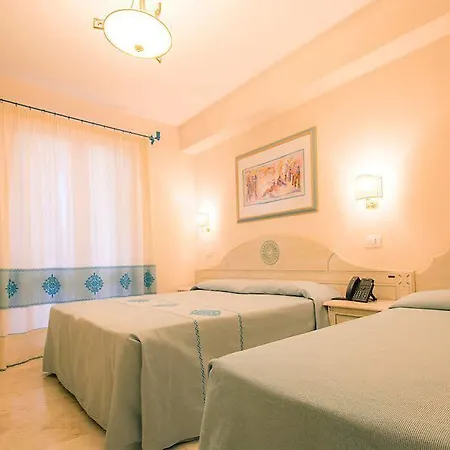 Otel Club Cormorano 4*