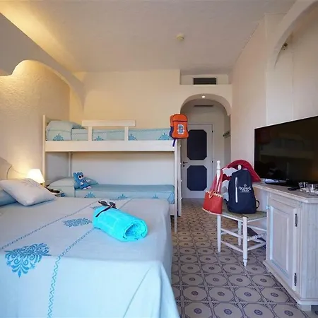 Отель Club Cormorano Байя Сардиния