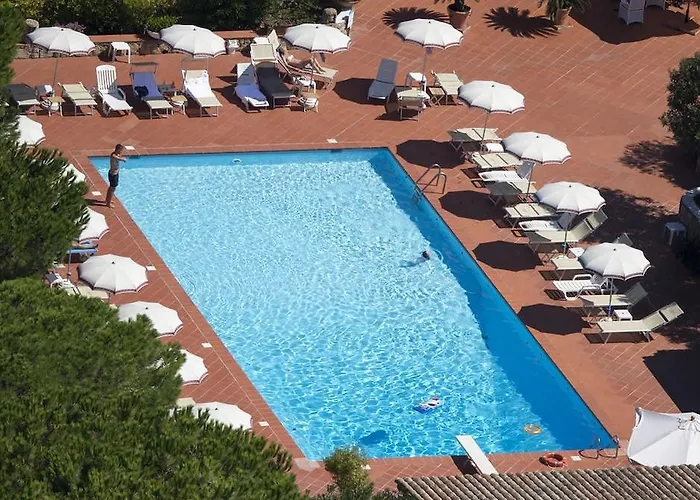 Club Cormorano Hotel 4*